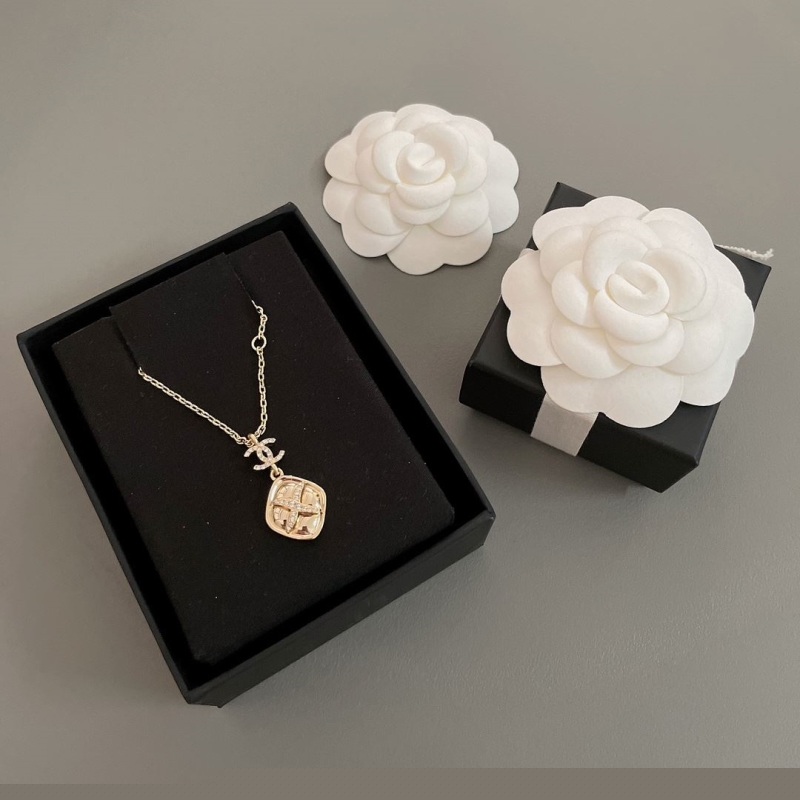 Ch*el necklaces